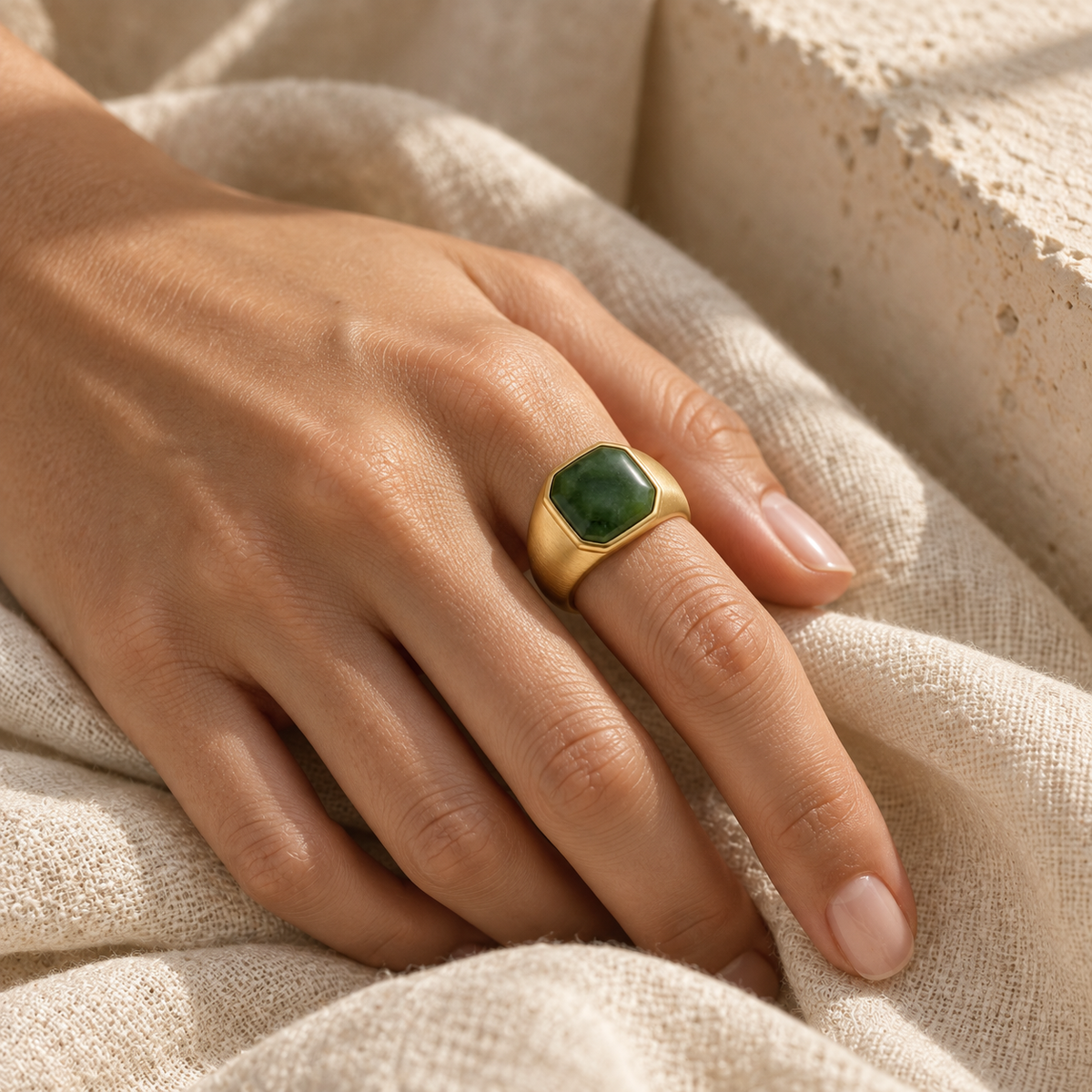 Anillo Jade - vista editorial